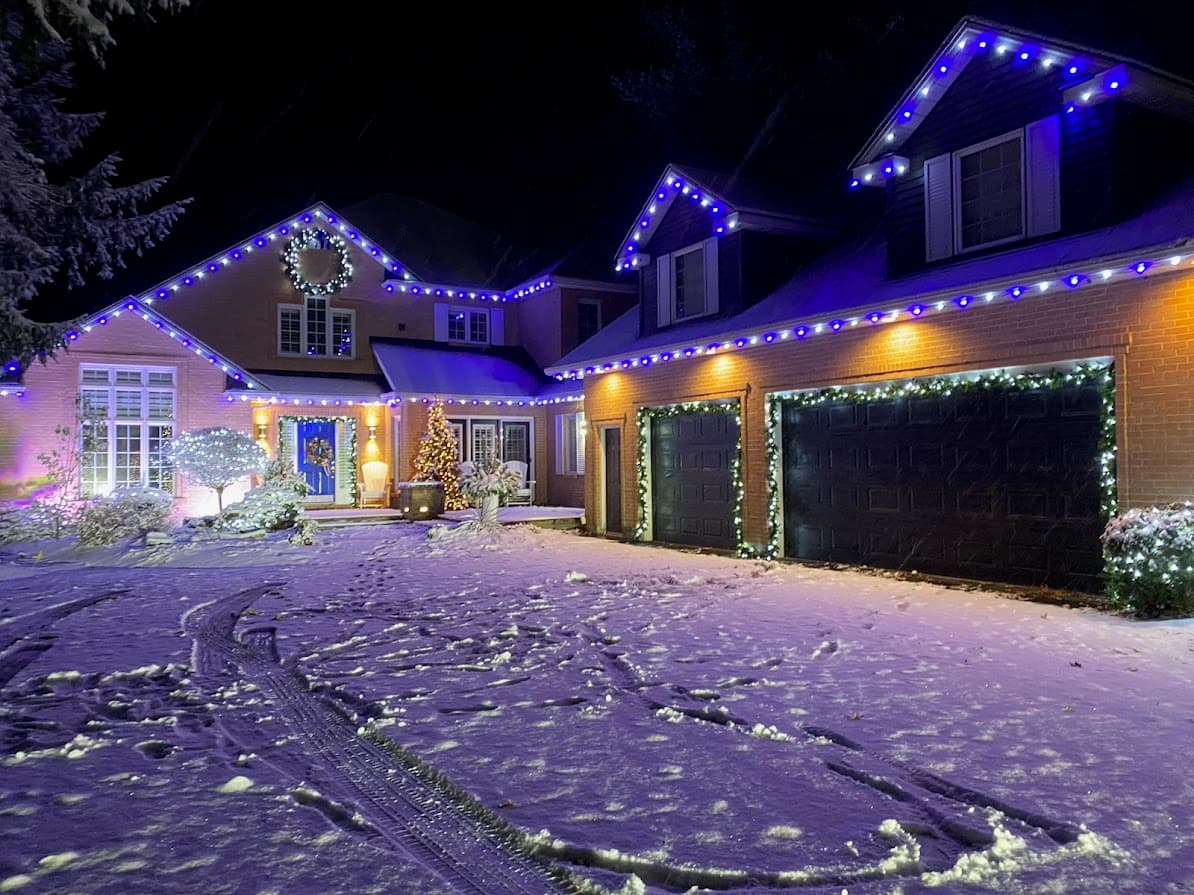We Install Christmas Lights — 2026 Service Excellence Award winner